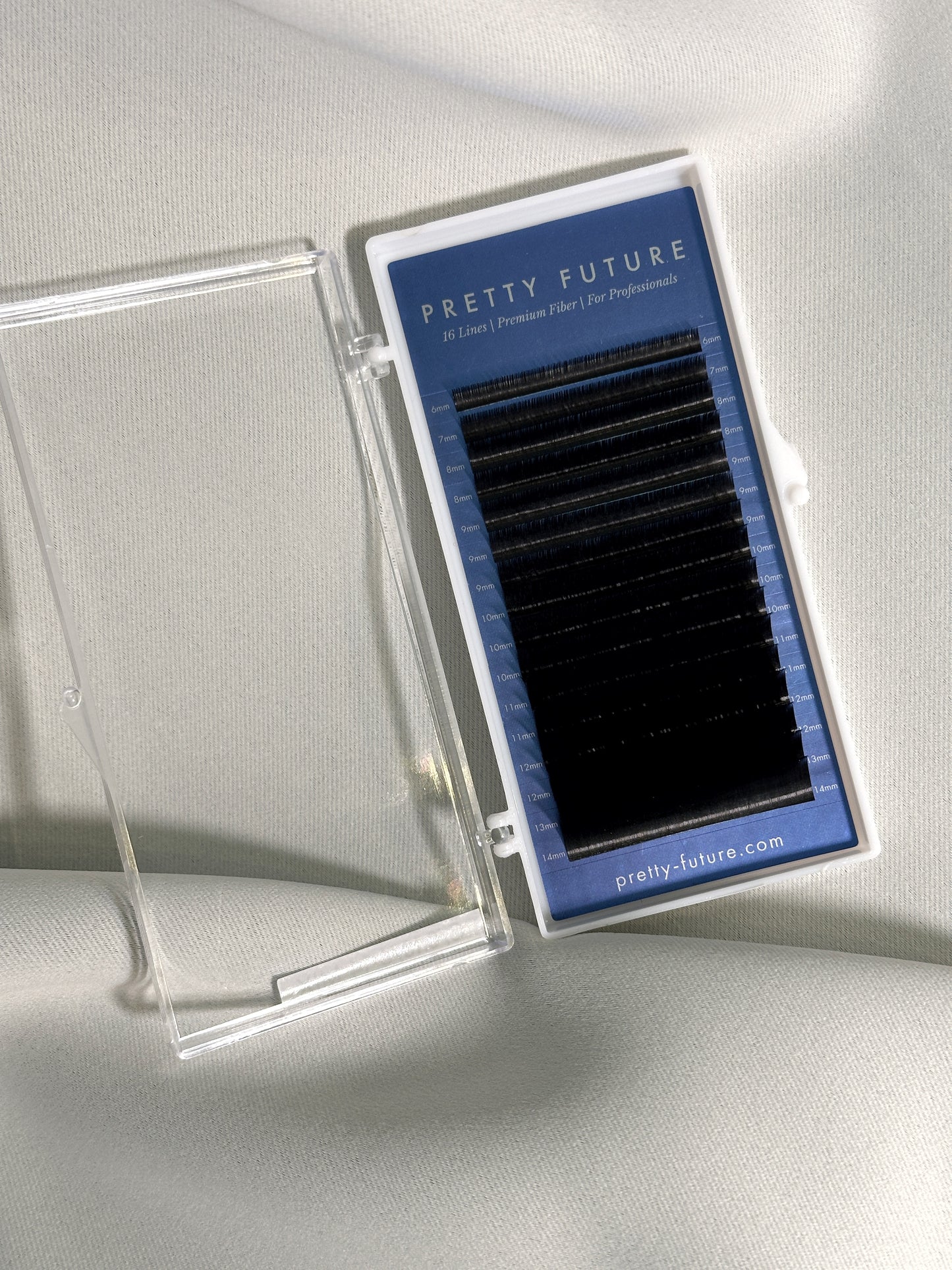 Pretty Future - Lash Extensions