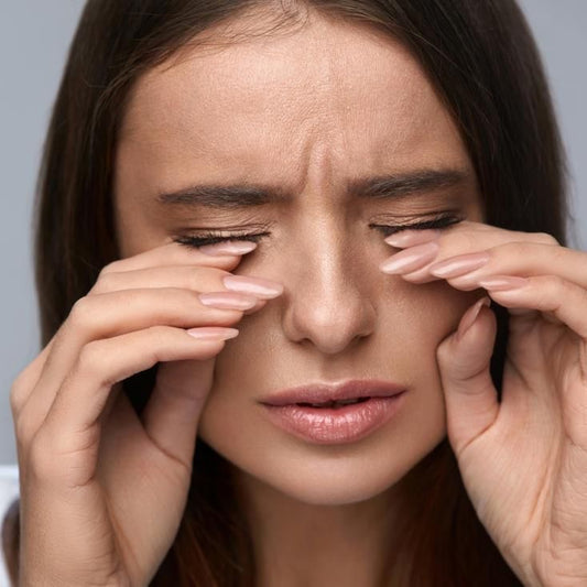 wimpern tun weh und schmerzen